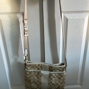 Canvas signature Coach cross body